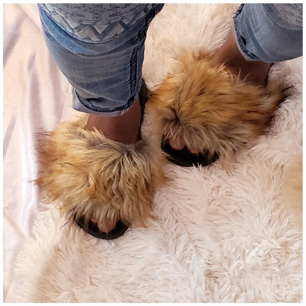 Faux Fur Slide/Slipper LAST Pair Sz 6 - Picture 2 of 6